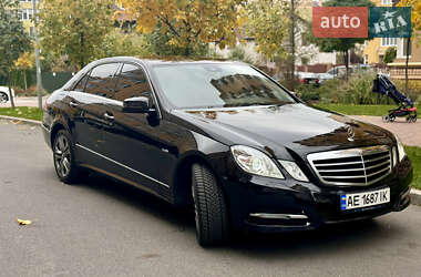 Седан Mercedes-Benz E-Class 2011 в Киеве