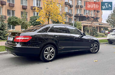 Седан Mercedes-Benz E-Class 2011 в Киеве