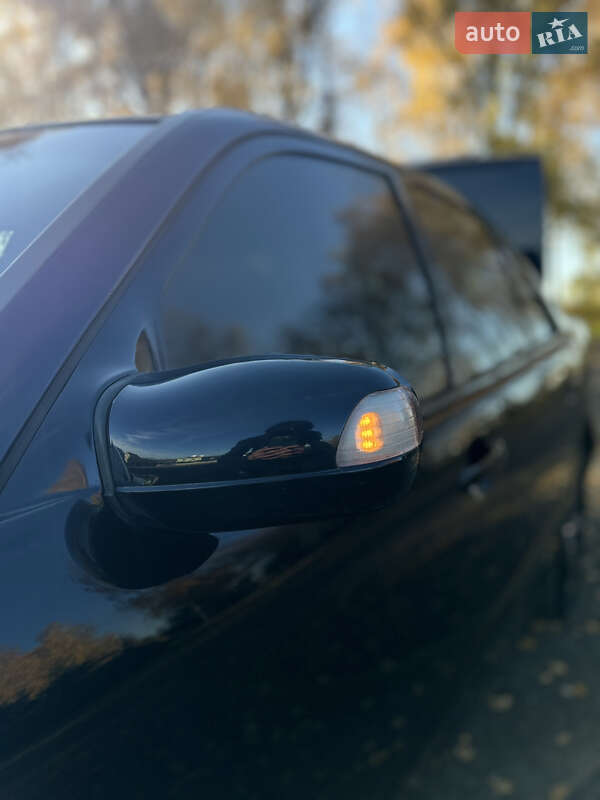 Седан Mercedes-Benz E-Class 2002 в Чернівцях
