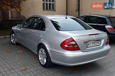 Седан Mercedes-Benz E-Class 2005 в Хусте