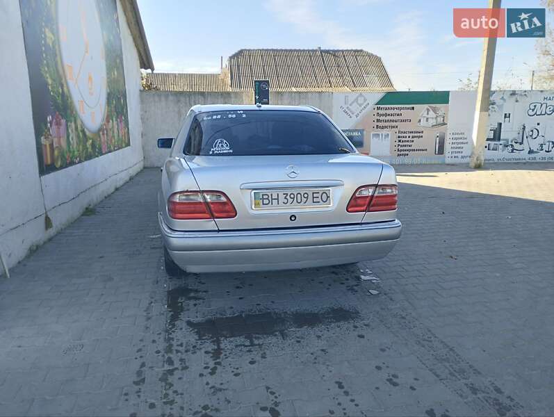 Седан Mercedes-Benz E-Class 1999 в Арцизе