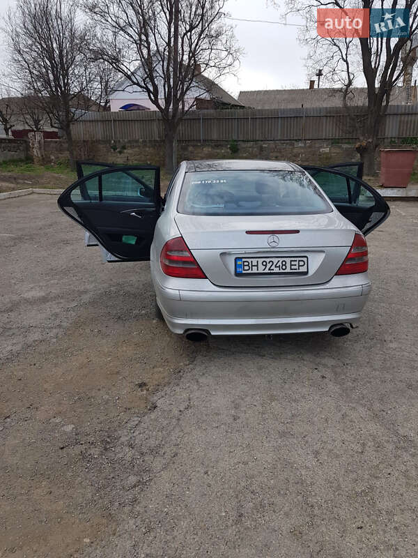 Седан Mercedes-Benz E-Class 2005 в Білгороді-Дністровському