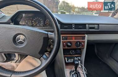 Седан Mercedes-Benz E-Class 1993 в Ивано-Франковске