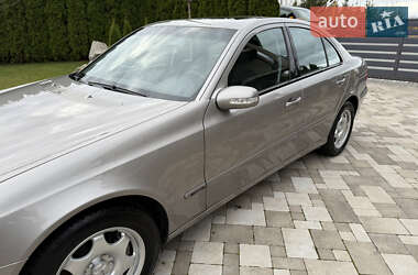 Седан Mercedes-Benz E-Class 2004 в Івано-Франківську