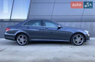 Седан Mercedes-Benz E-Class 2013 в Львове