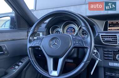 Седан Mercedes-Benz E-Class 2013 в Львове