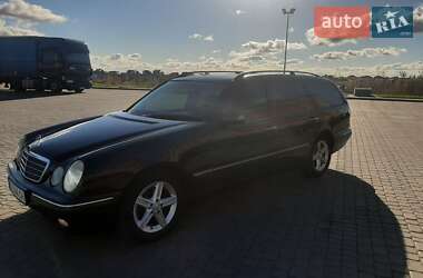 Универсал Mercedes-Benz E-Class 2002 в Остроге