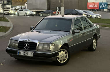 Седан Mercedes-Benz E-Class 1992 в Тернополе