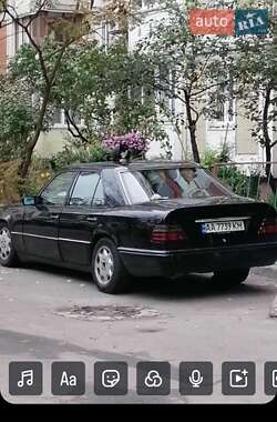 Седан Mercedes-Benz E-Class 1994 в Києві