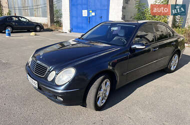 Седан Mercedes-Benz E-Class 2004 в Києві