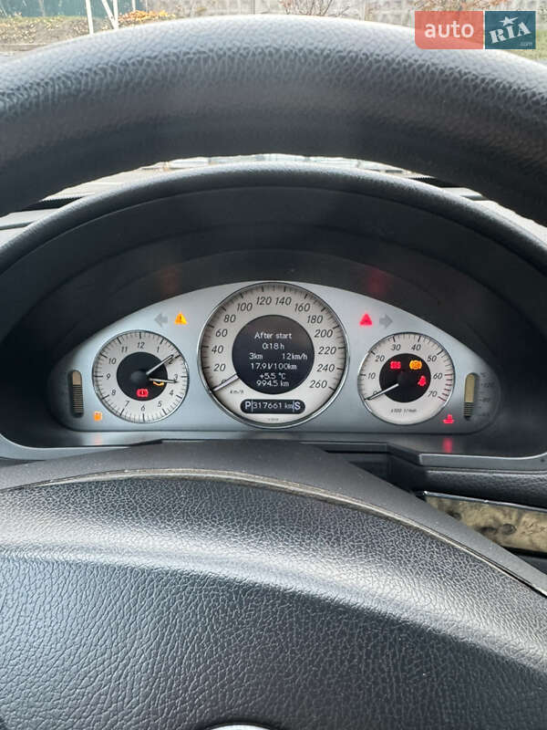 Седан Mercedes-Benz E-Class 2005 в Киеве