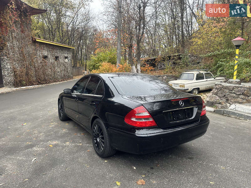 Седан Mercedes-Benz E-Class 2004 в Черкасах