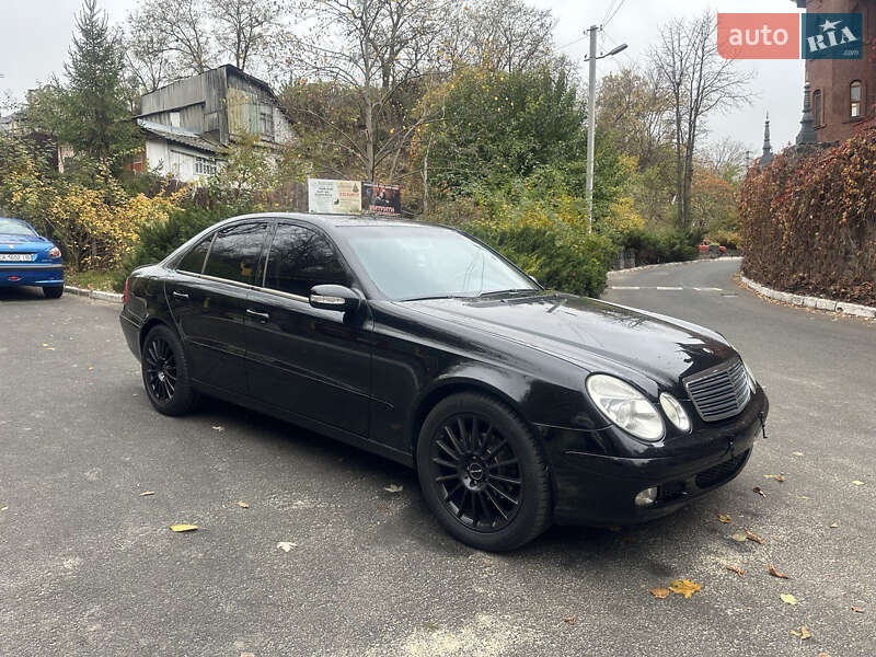 Седан Mercedes-Benz E-Class 2004 в Черкасах