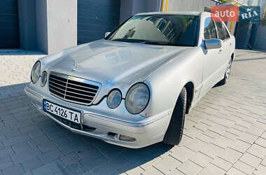 Седан Mercedes-Benz E-Class 2000 в Сарнах