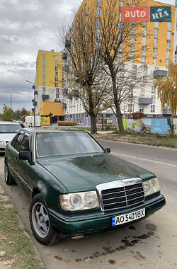 Седан Mercedes-Benz E-Class 1987 в Львові