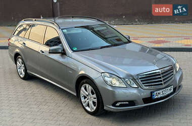 Універсал Mercedes-Benz E-Class 2010 в Звягелі