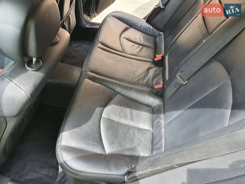 Седан Mercedes-Benz E-Class 2006 в Ровно