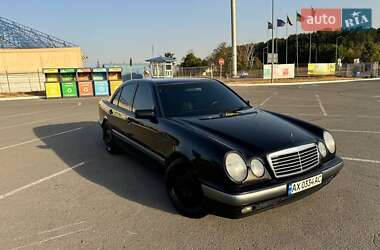 Седан Mercedes-Benz E-Class 1998 в 