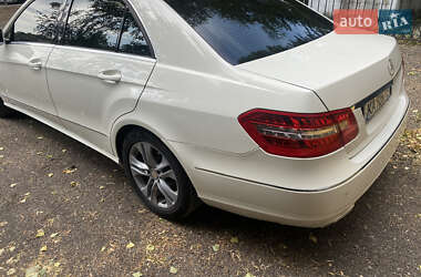 Седан Mercedes-Benz E-Class 2011 в Києві