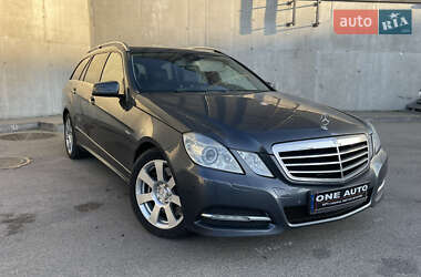 Універсал Mercedes-Benz E-Class 2010 в Києві