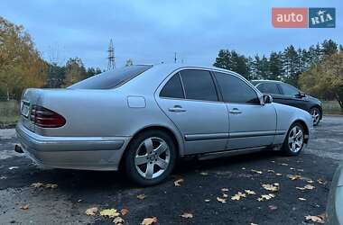 Седан Mercedes-Benz E-Class 2001 в Вараші