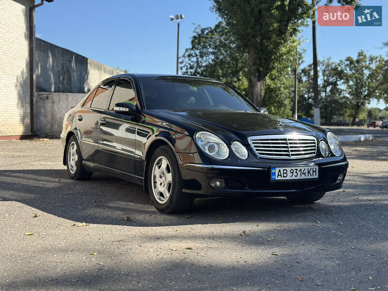 Седан Mercedes-Benz E-Class 2004 в Виннице