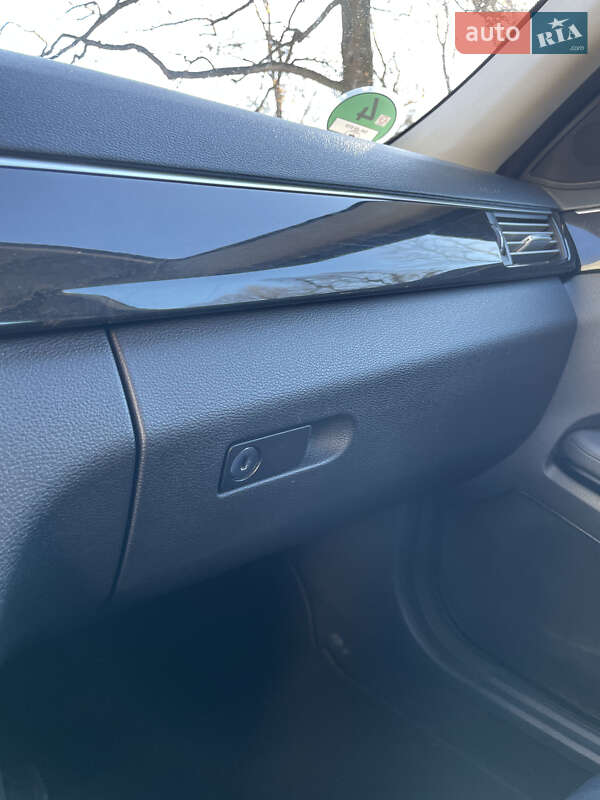 Седан Mercedes-Benz E-Class 2009 в Житомире
