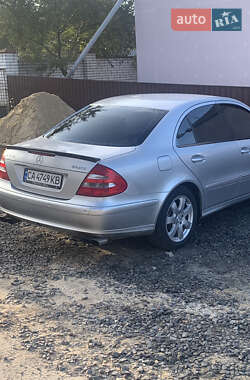 Седан Mercedes-Benz E-Class 2005 в Умани