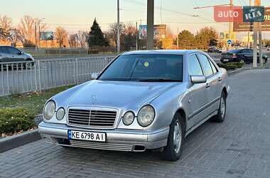 Седан Mercedes-Benz E-Class 1997 в Дніпрі