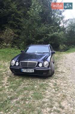 Седан Mercedes-Benz E-Class 2000 в Яремче