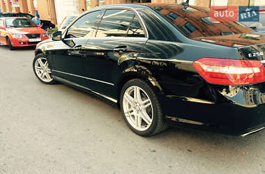 Седан Mercedes-Benz E-Class 2013 в Дніпрі