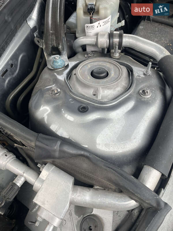 Седан Mercedes-Benz E-Class 2011 в Тернополе