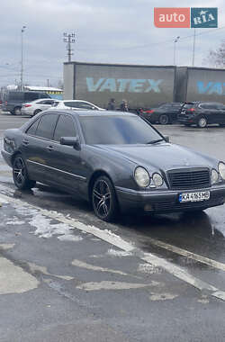 Седан Mercedes-Benz E-Class 1996 в Києві