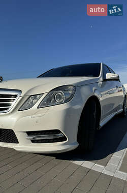 Седан Mercedes-Benz E-Class 2012 в Виннице