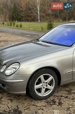 Седан Mercedes-Benz E-Class 2003 в Перечине