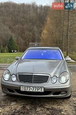 Седан Mercedes-Benz E-Class 2003 в Перечине