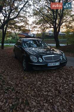 Седан Mercedes-Benz E-Class 2002 в Мукачевому