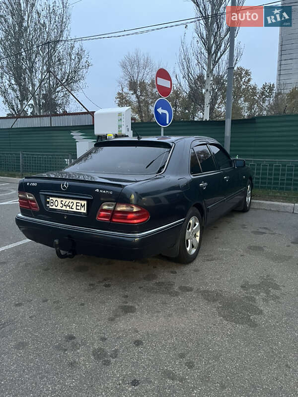 Mercedes-Benz E-Class 1998