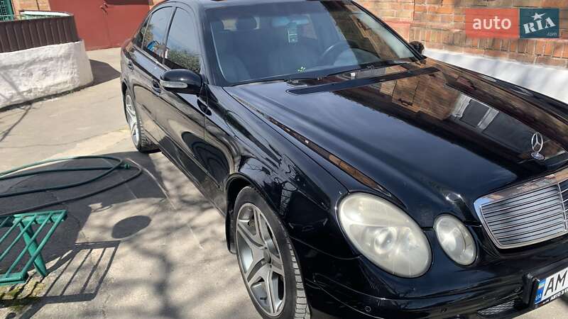 Седан Mercedes-Benz E-Class 2004 в Бердичеві