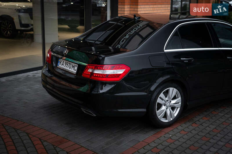 Седан Mercedes-Benz E-Class 2012 в Киеве