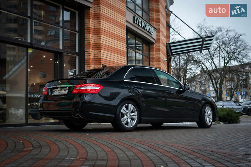 Седан Mercedes-Benz E-Class 2012 в Киеве