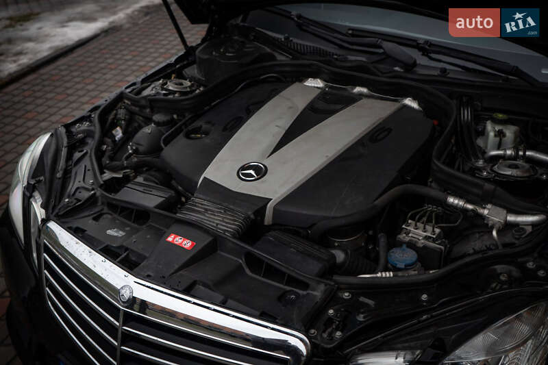Седан Mercedes-Benz E-Class 2012 в Киеве