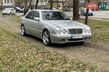 Седан Mercedes-Benz E-Class 2001 в Запорожье