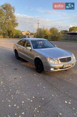 Седан Mercedes-Benz E-Class 2003 в Днепре