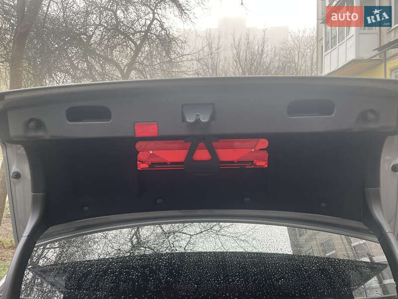 Седан Mercedes-Benz E-Class 2011 в Тернополе