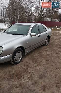 Седан Mercedes-Benz E-Class 1999 в Вышгороде