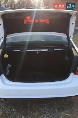 Седан Mercedes-Benz E-Class 2013 в 