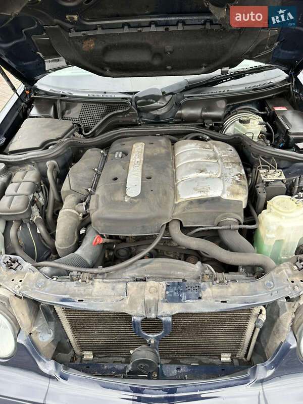 Универсал Mercedes-Benz E-Class 2001 в Нововолынске