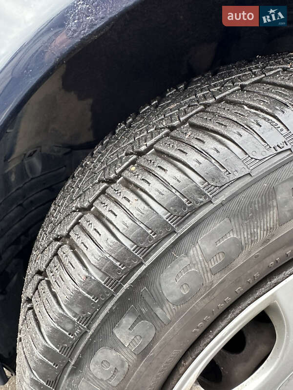 Универсал Mercedes-Benz E-Class 2001 в Нововолынске