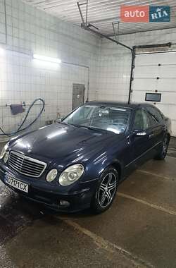 Седан Mercedes-Benz E-Class 2004 в Сколе